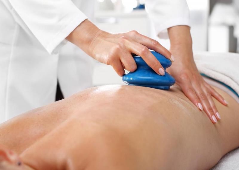 Chinesische Schröpfmassage​