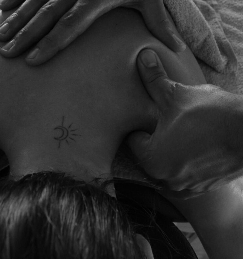 Aromatherapie-Massage in Oldenburg – Kombination von ätherischen Ölen und beruhigender Massage